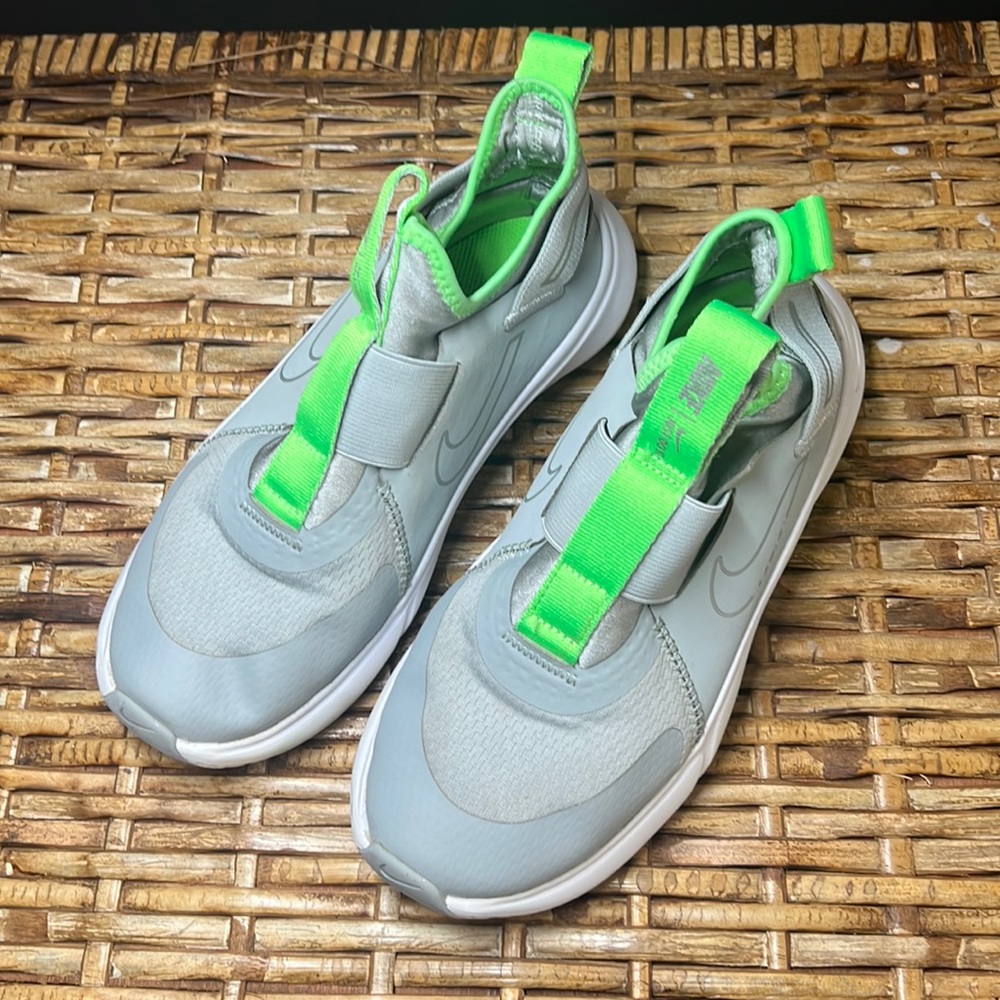 Nike slip-on sneakers. big kids. size 3. Used condition.